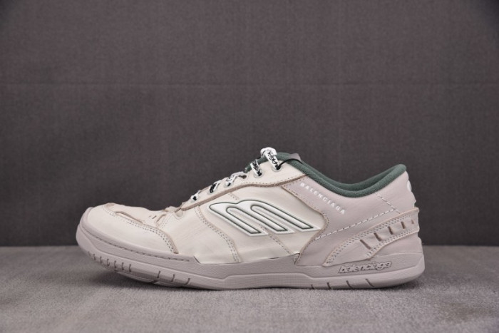 Ba*len*cia*ga Hamptons Worn-Out