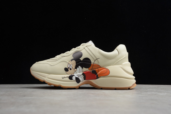 g*u*i ace embroidered low-top sneaker e2278