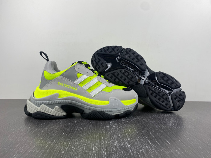 Ba*len*cia*ga triple s sneaker w2zb2 7512