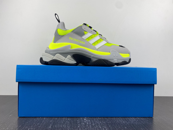 Ba*len*cia*ga triple s sneaker w2zb2 7512
