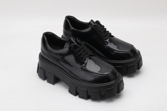 pra*a loafers p026