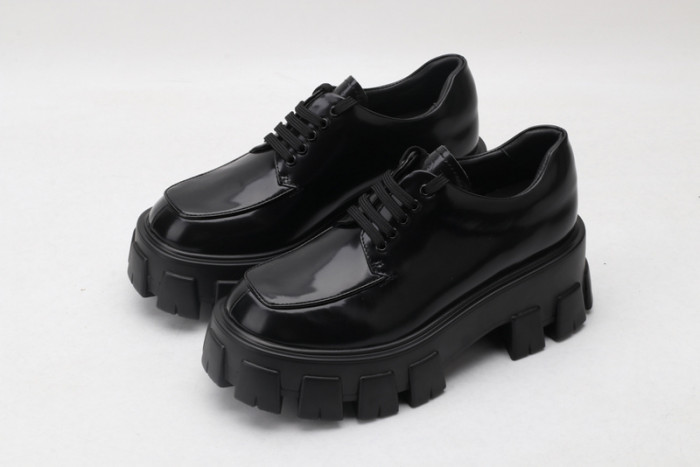 pra*a loafers p026