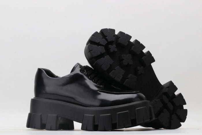 pra*a loafers p026