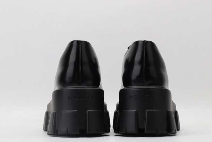 pra*a loafers p026