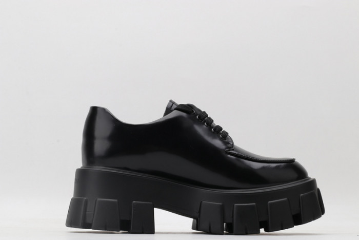 pra*a loafers p026