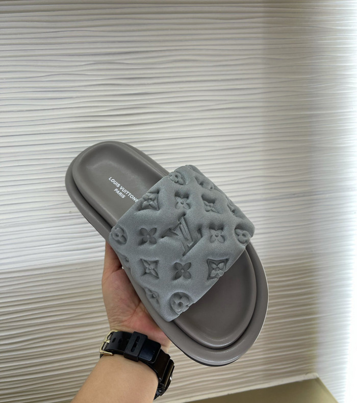 l0vt sneakers