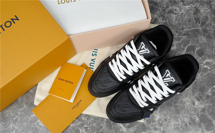 l0vt sneakers