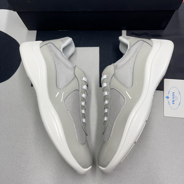 pra*a sneaker p077