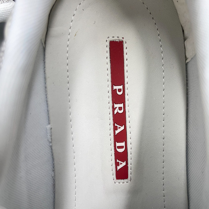 pra*a sneaker p077