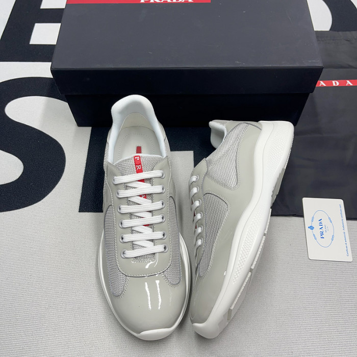 pra*a sneaker p077