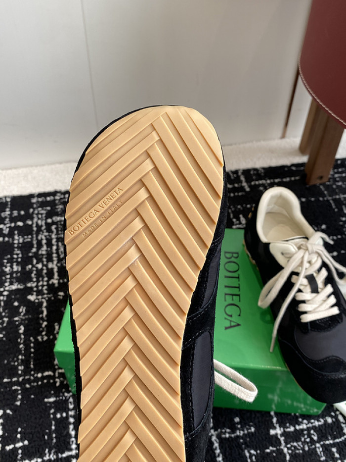 Bo*te*ga Ve*ne*ta BV053