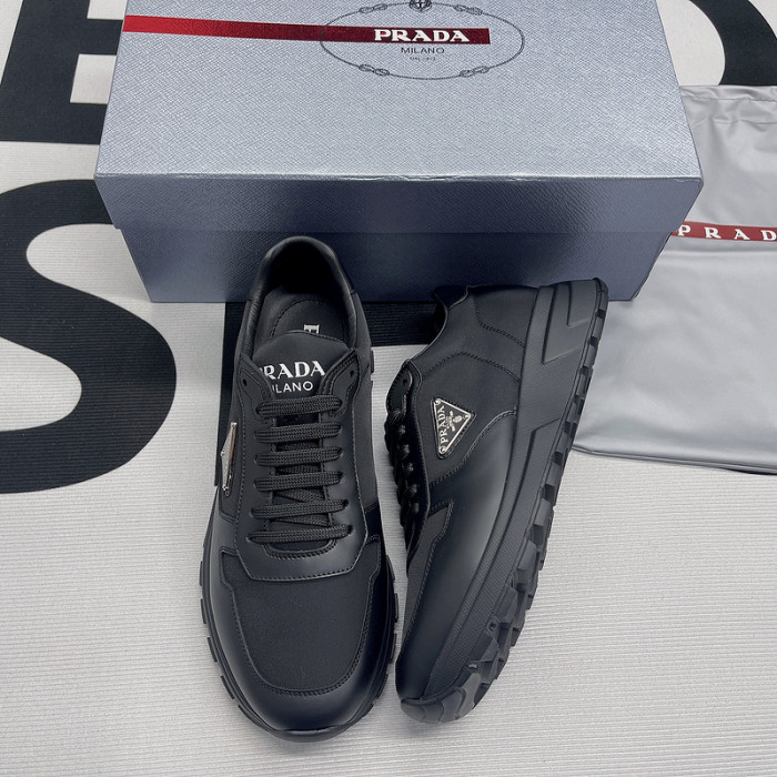 pra*a sneaker p033