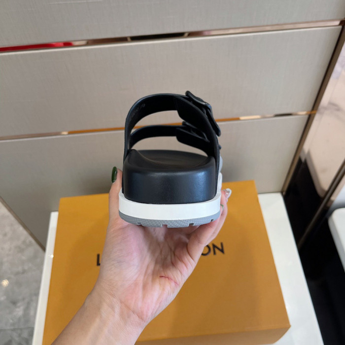 l0vt sneakers