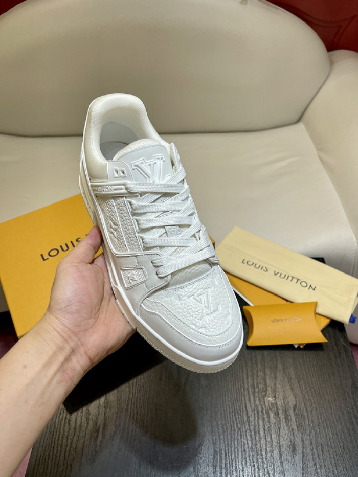l0vt sneakers