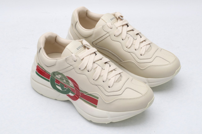 g*u*i ace embroidered low-top sneaker e2287