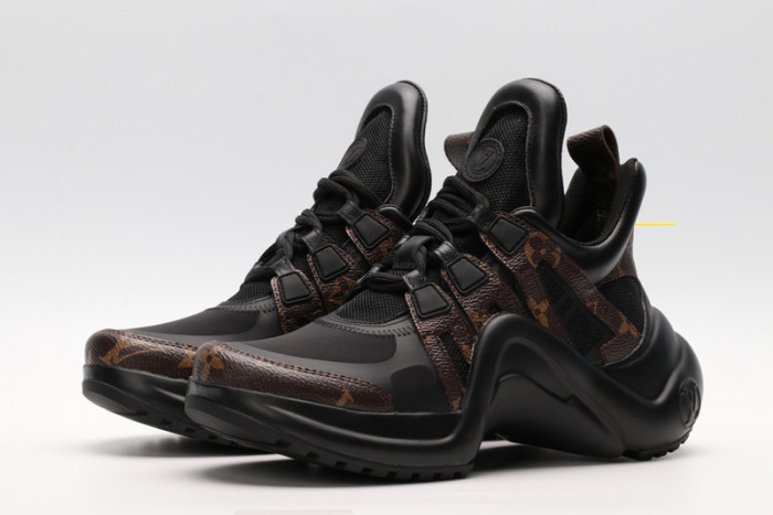 l0vt sneakers