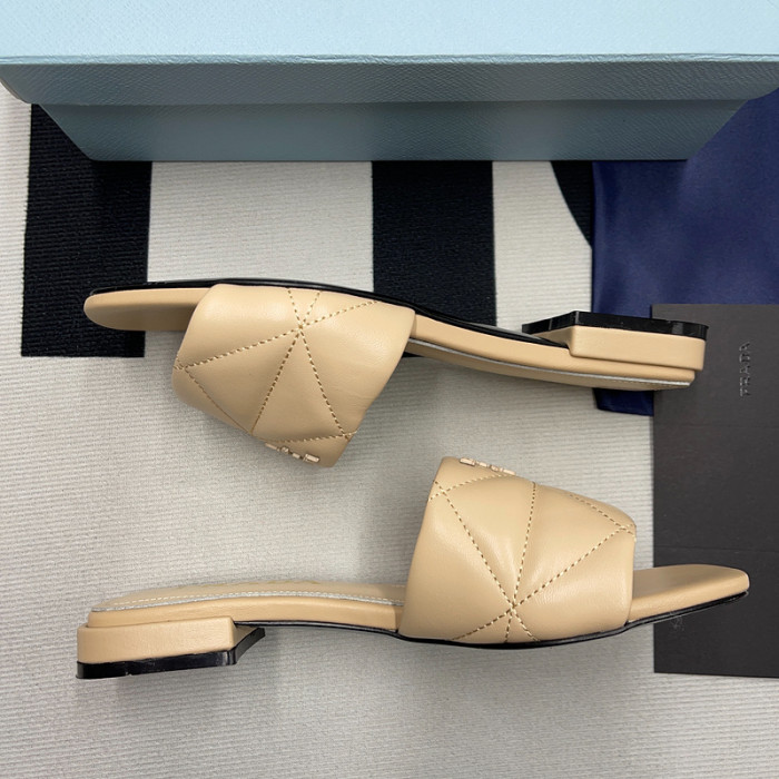 pra*a sandals p071