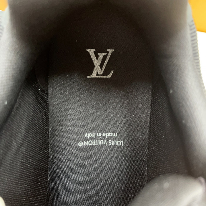 l0vt sneakers