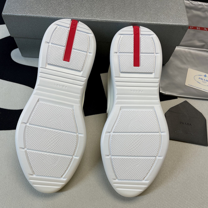 pra*a sneaker p051