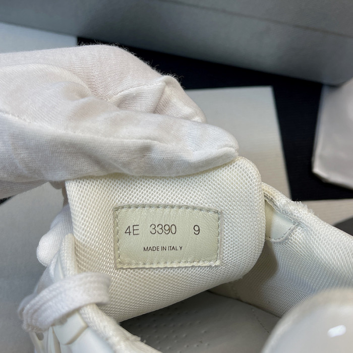 pra*a sneaker p051