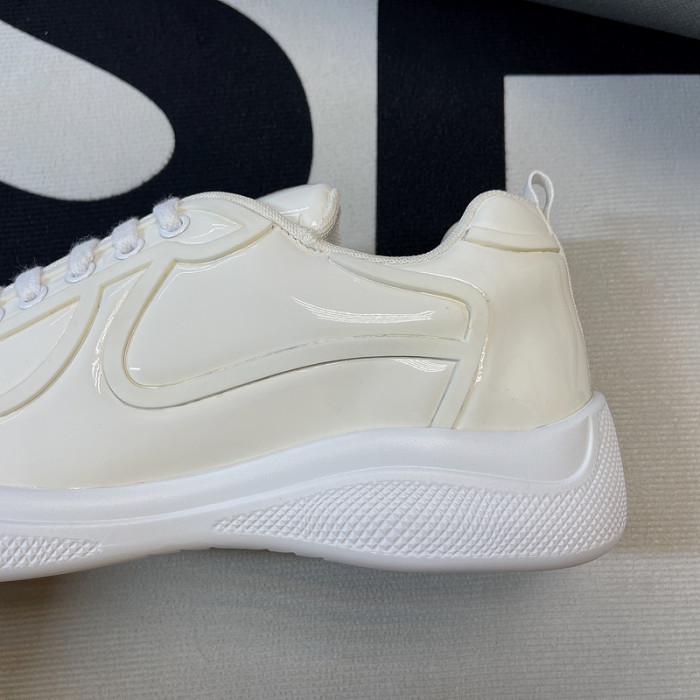 pra*a sneaker p051