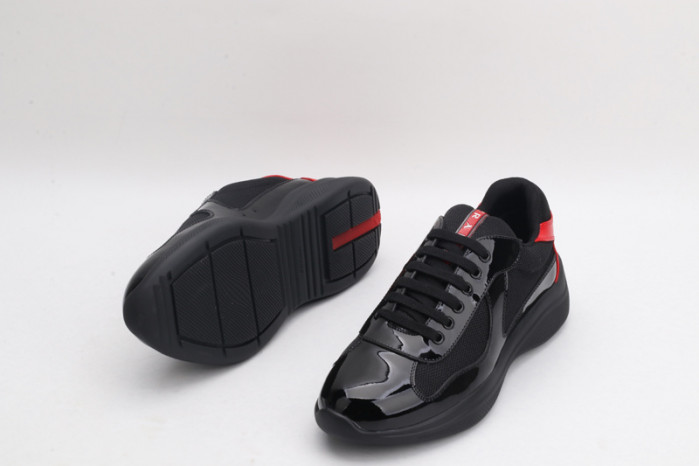 pra*a sneaker p007