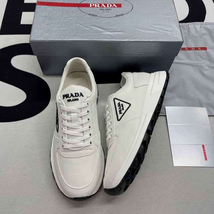 pra*a sneaker p037