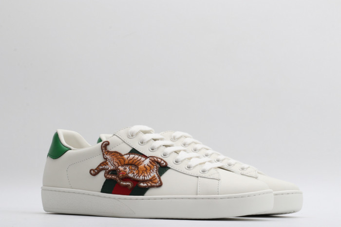 g*u*i ace embroidered low-top sneaker e2314