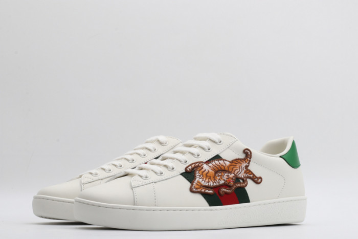 g*u*i ace embroidered low-top sneaker e2314
