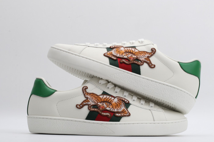 g*u*i ace embroidered low-top sneaker e2314