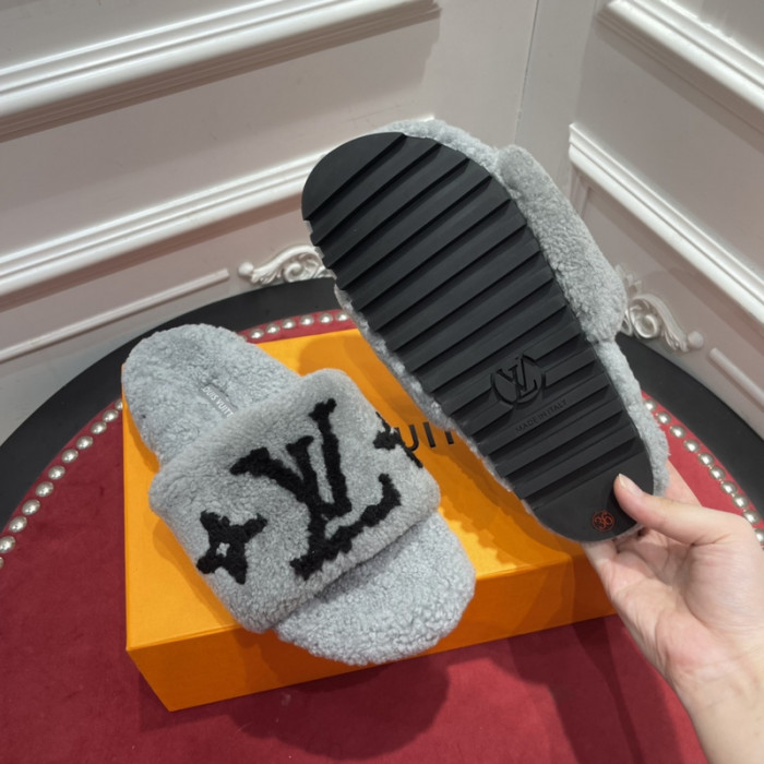 l0vt sneakers