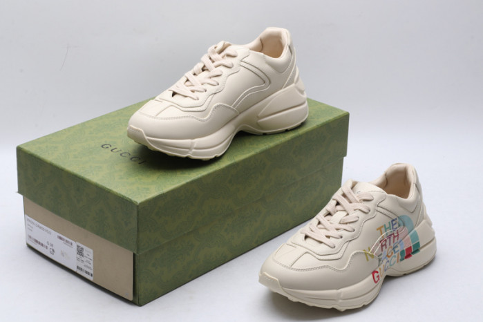 g*u*i ace embroidered low-top sneaker e2298