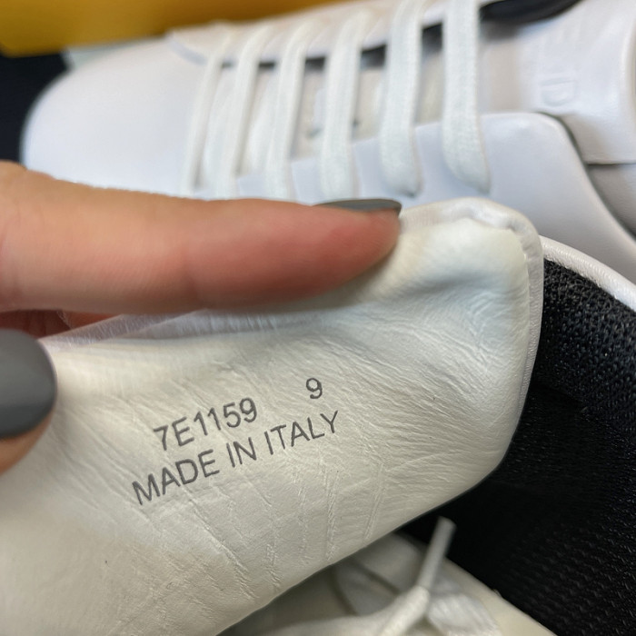 F**di sneakers f019