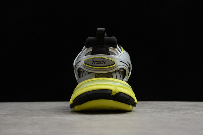 Ba*len*cia*ga track w1gc1 1230