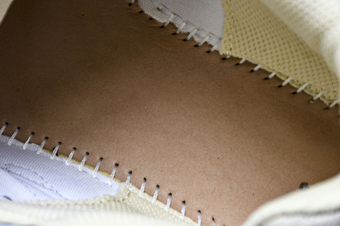 Off-White c/o Virgil Abloh