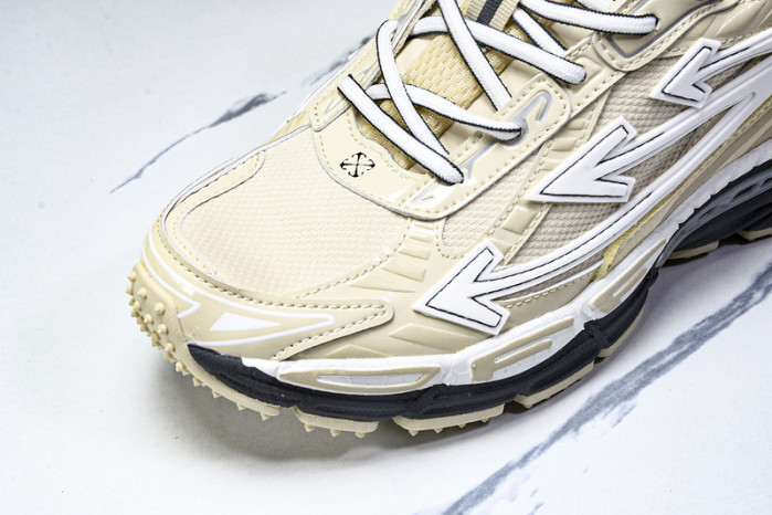 Off-White c/o Virgil Abloh