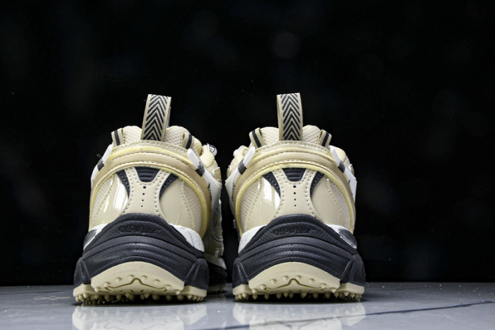 Off-White c/o Virgil Abloh