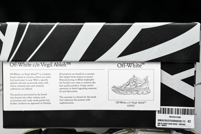 Off-White c/o Virgil Abloh