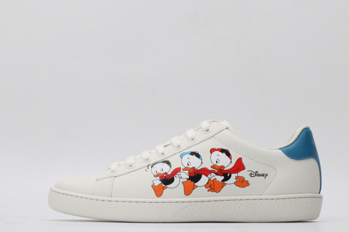 g*u*i ace embroidered low-top sneaker e2329