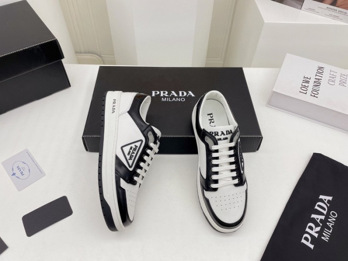 pra*a sneaker p015