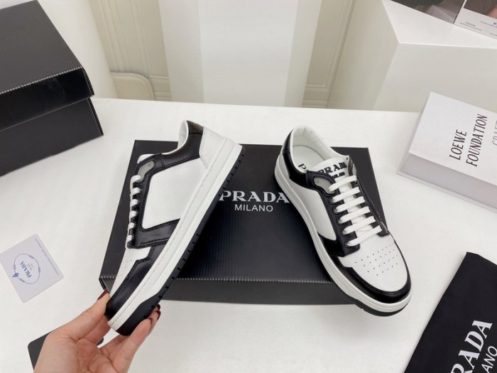 pra*a sneaker p015