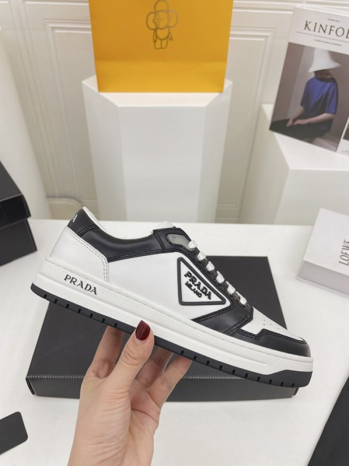 pra*a sneaker p015