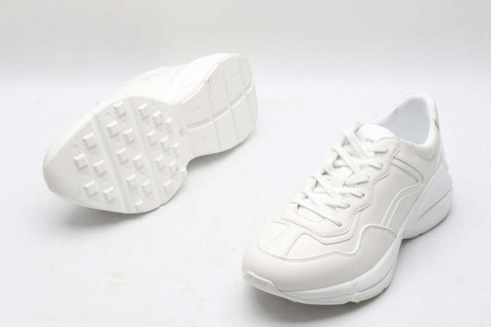 g*u*i ace embroidered low-top sneaker e2357