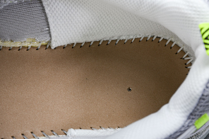 Off-White c/o Virgil Abloh