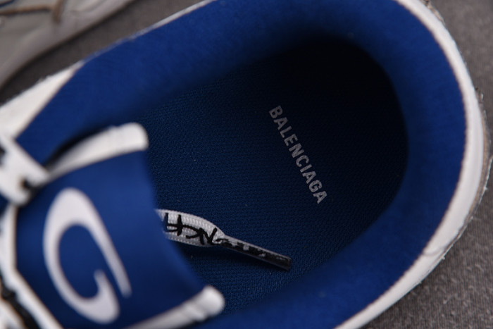 Ba*len*cia*ga Hamptons Worn-Out White / Dark Blue