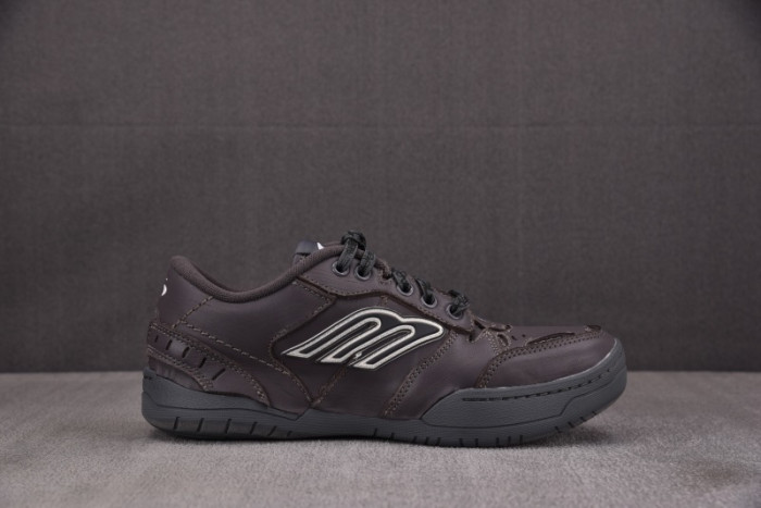 Ba*len*cia*ga Hamptons Worn-Out