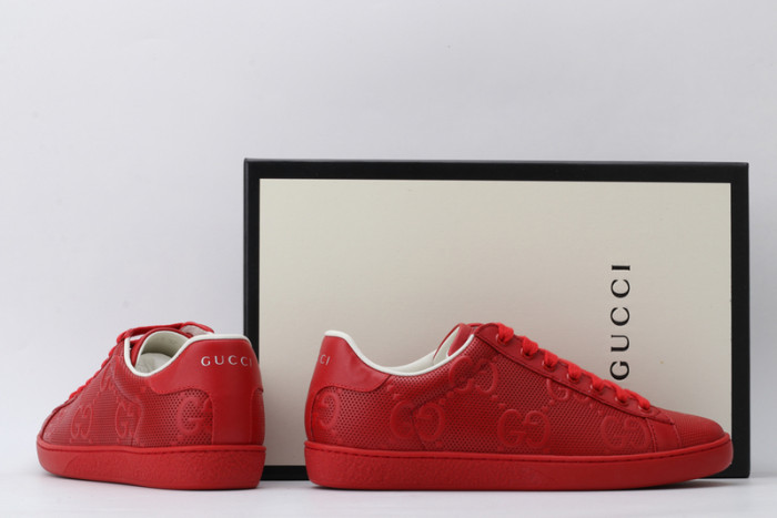 g*u*i ace embroidered low-top sneaker e2333