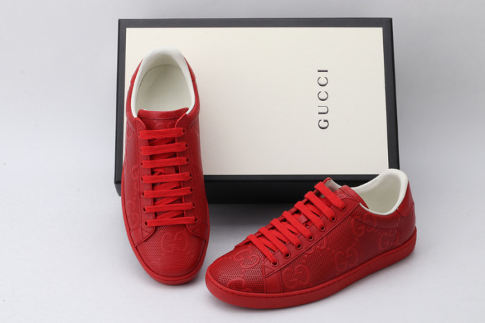 g*u*i ace embroidered low-top sneaker e2333